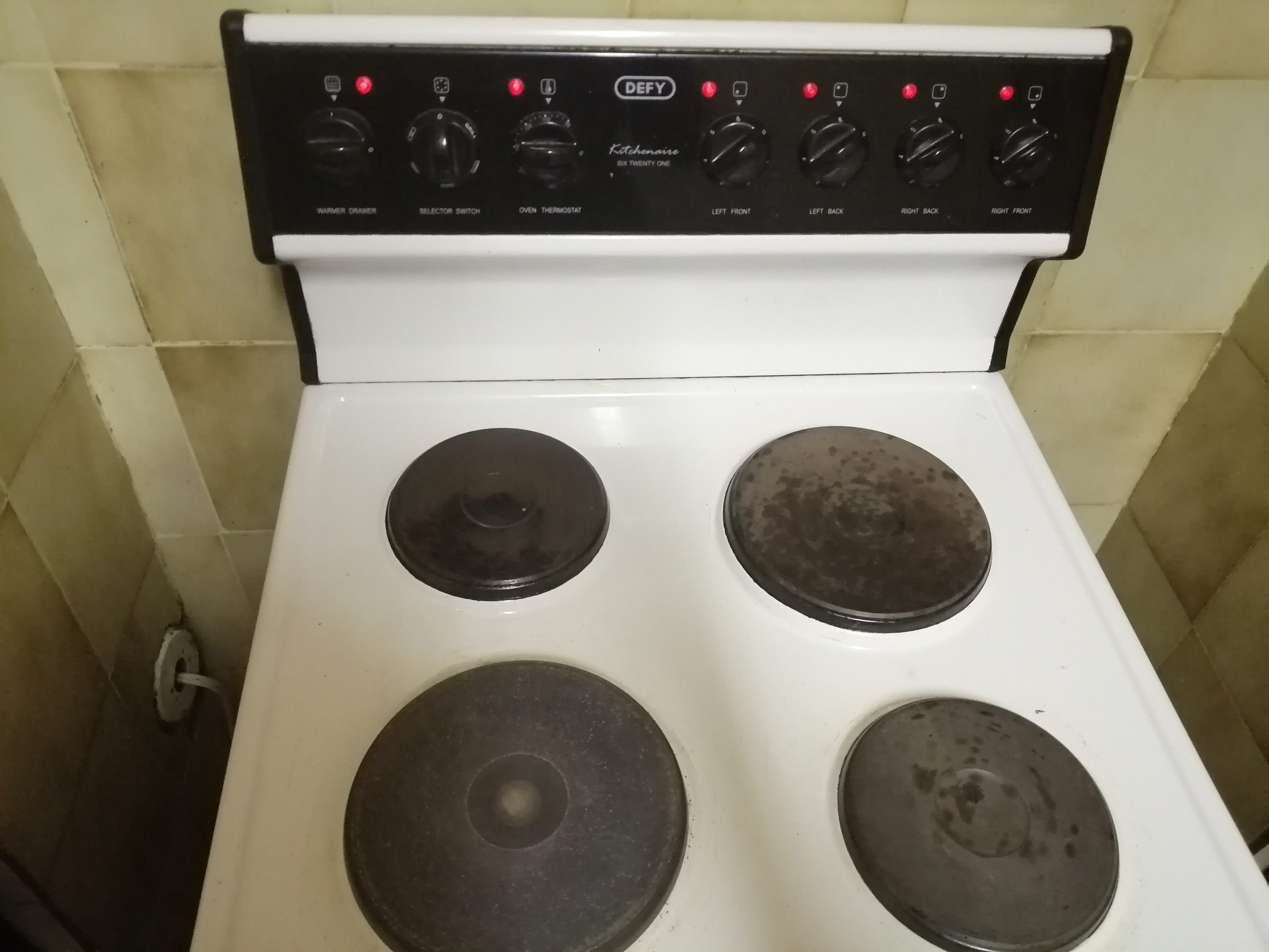 Defy 4 plate stove with oven for sale