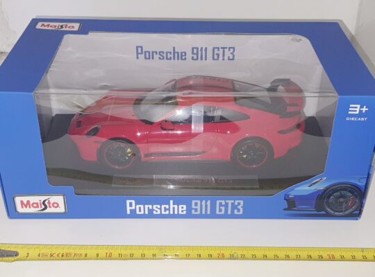 Maisto 1/18 Porsche 911 GT3 – Red – New – Sealed – Diecast Car – 1:18