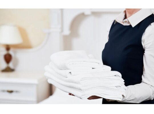 Bulk Pack (5)- Fitted Sheets – White – T200 Cotton – 35cm Depth