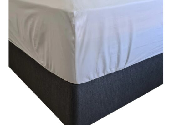 Fitted Sheet Standard Depth (30cm) – Microfibre