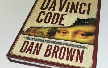 The DaVinci Code – Dan Brown – First Edition – First Print Illustrated